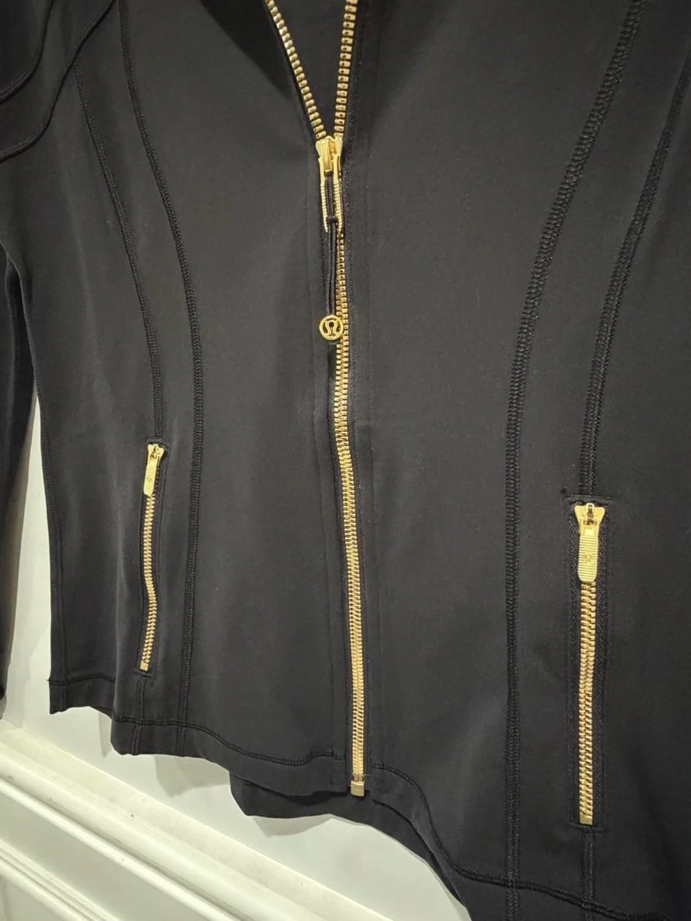 lululemon Black Define Jacket Nulu with Gold Accent Zippers — Size 8
